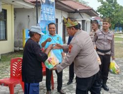 Jumat Berkah, Polsek Kampar Berbagi Rizki Kepada Warga Yang Kurang Mampu