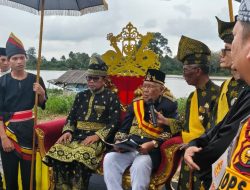 Sambut Ramadan 1447 H.Bupati Zukri Hadiri Prosesi Adat Belimau Sultan Pelalawan